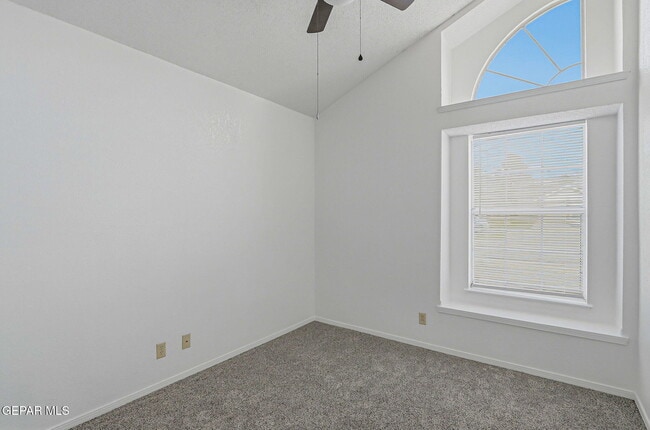 Building Photo - 905 Mark Wallace Ln