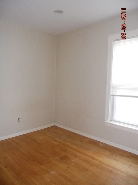 Building Photo - Updated Single Family 3 bedroom