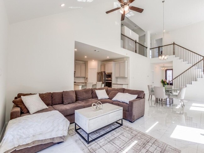 Building Photo - 337 Gleneagles Dr