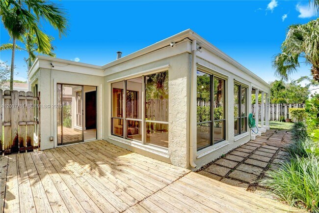 Building Photo - 9103 SW 78th Pl