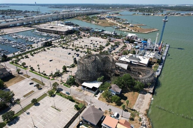 Building Photo - 400-1/2 4th St