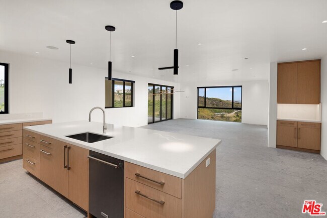 Building Photo - 6242 Cavalleri Rd