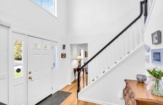 Building Photo - 108 Miller Ln