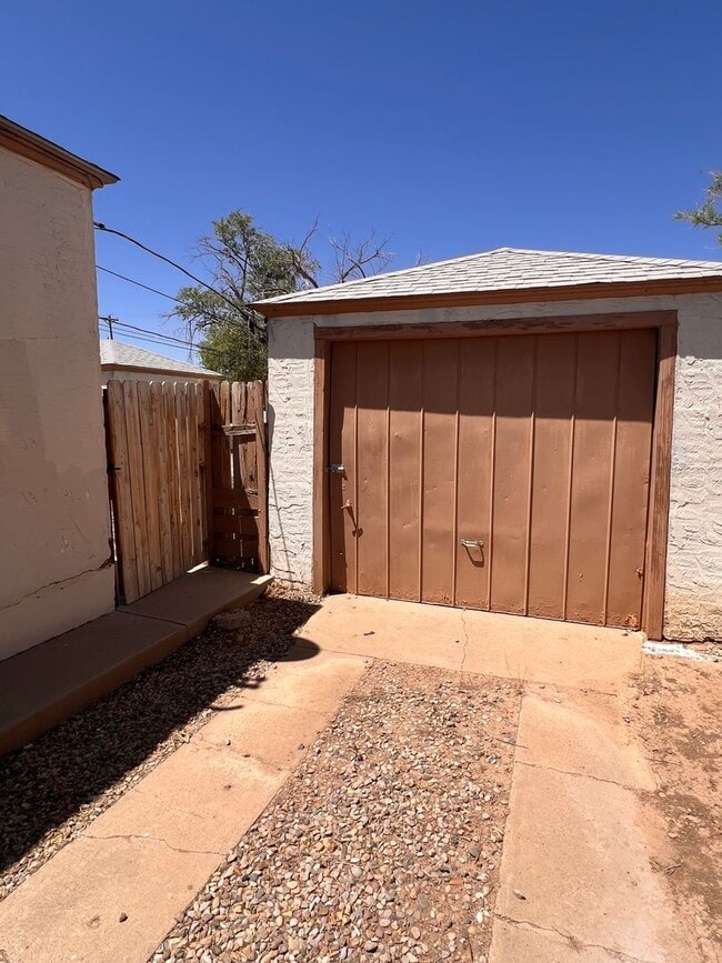 Building Photo - 3rd Street Duplex