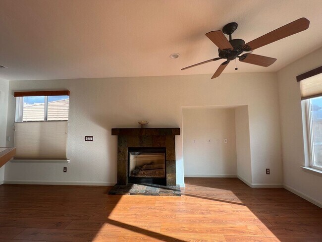 Building Photo - Unique Del Webb at Sierra Canyon Home with Views Available for Lease!