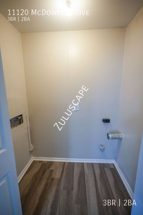 Building Photo - 11120 McDowell Dr