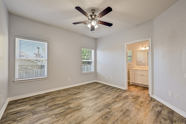 Building Photo - 12738 Lake Conroe Hills Dr