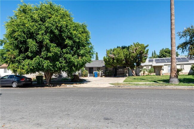 Building Photo - 17955 Cantara St