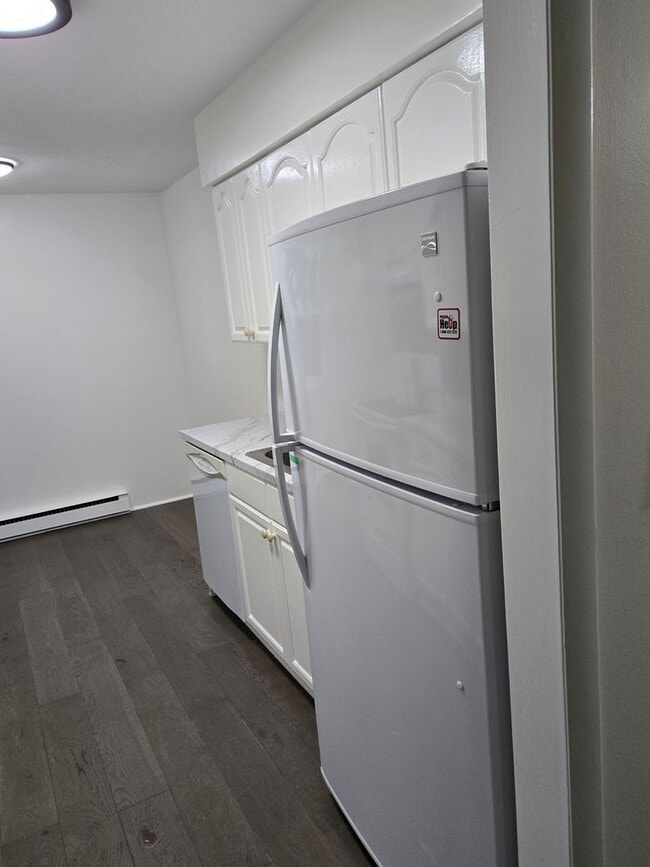 Building Photo - Charming 2BR Condo in Bethel