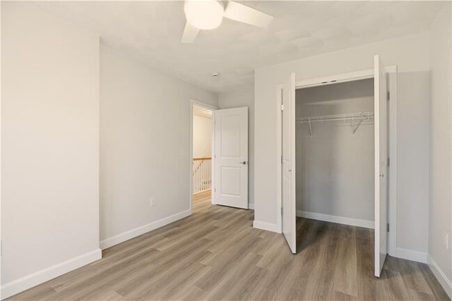 Building Photo - 45 Windsor Rd