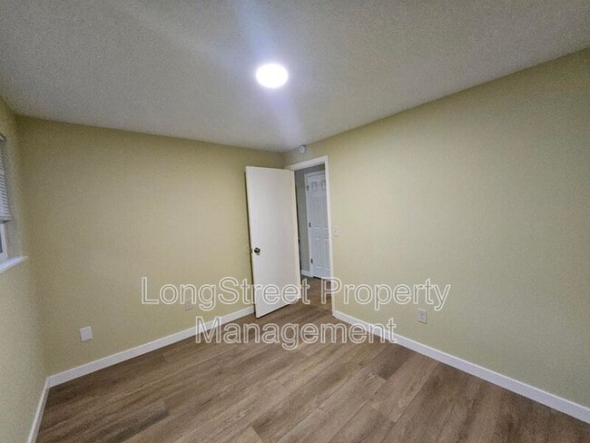 Building Photo - 17635 SW Blanton St