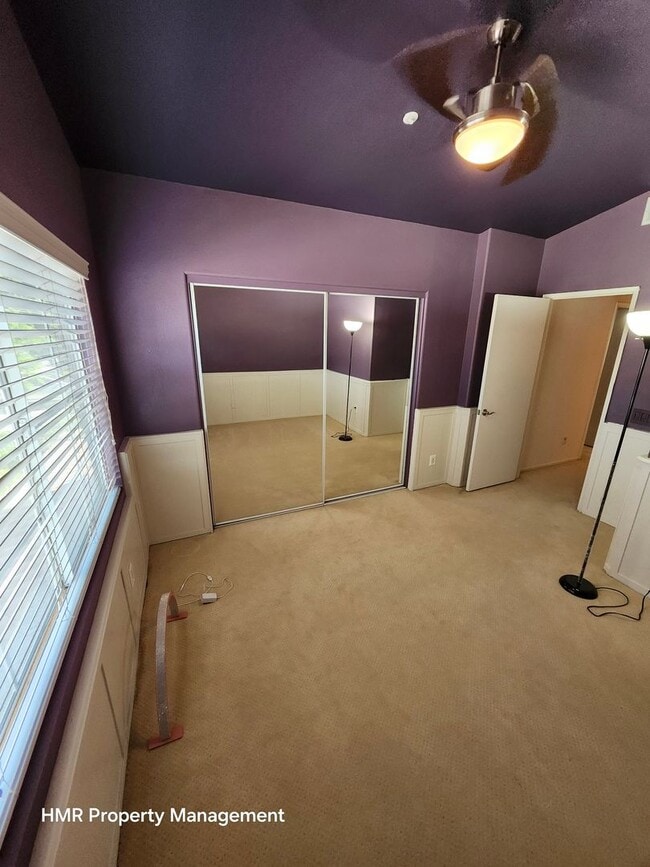 Building Photo - Beautiful two-story in Hunter's Ridge