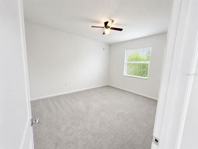 Building Photo - 5201 Green Belt Dr