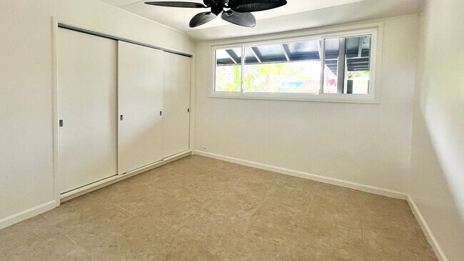 Building Photo - AVAILABLE NOW! 3 BED/2 BATH HOME IN KAILUA W/2 CAR CARPORT, YARD, POOL AND CLOSE TO BEACH!!