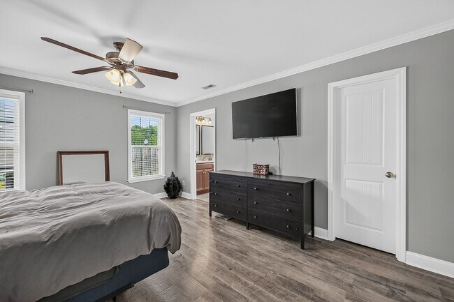 Building Photo - Relax and Unwind in This Sterling Farms Gem