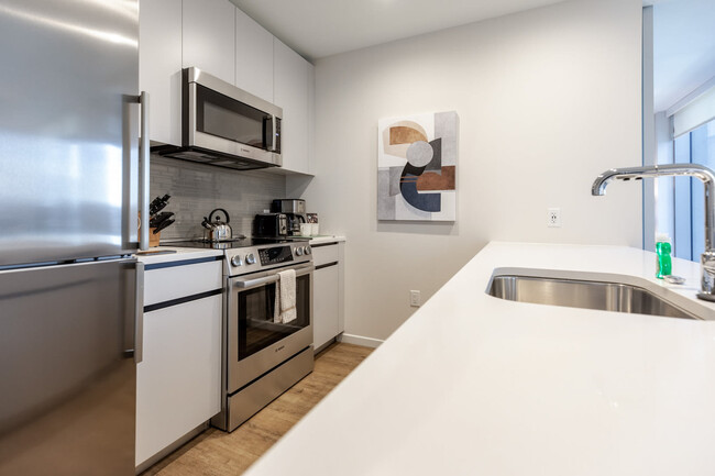 Building Photo - 131 Seaport Blvd