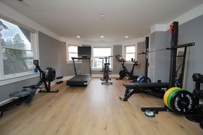 Building Photo - 3309 NW Thurman St