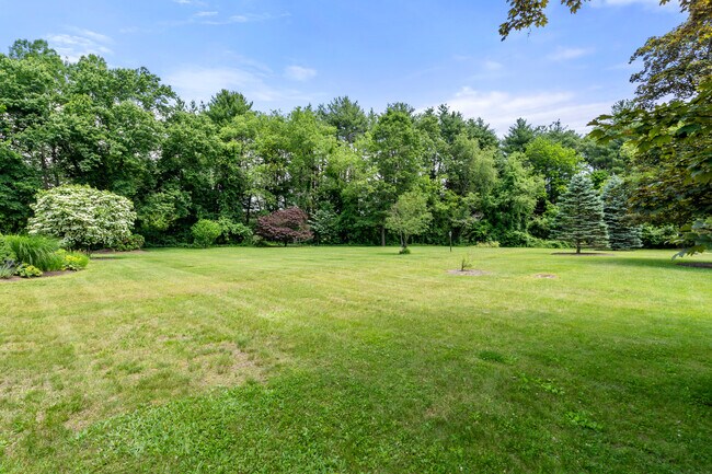 Building Photo - 73 Old Oxbow Rd