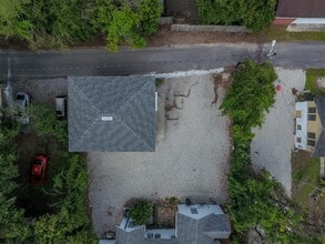 Building Photo - 1017 SW 2nd Ave