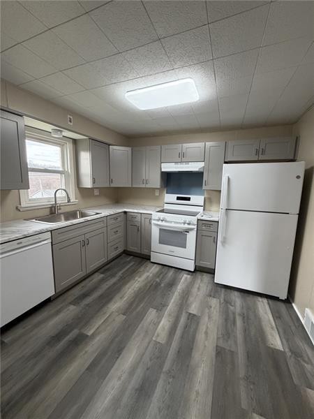 Building Photo - 1154 Eisenhower Dr