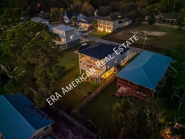 Building Photo - 1725 Union Ave