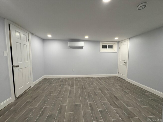 Building Photo - 107-15 223rd St