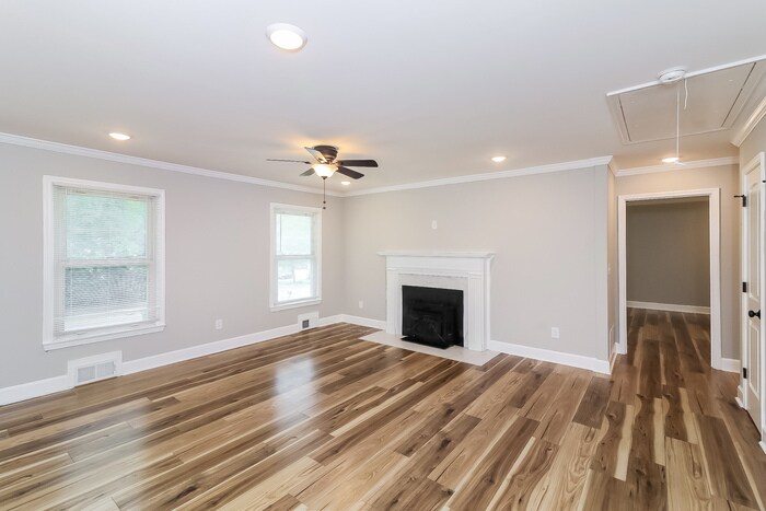 Building Photo - 442 Lynhurst Dr SW
