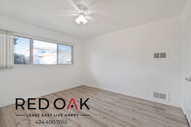 Building Photo - 500 S Eremland Dr