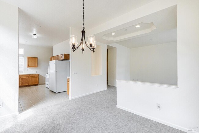 Building Photo - 201 Spur Ridge Ln