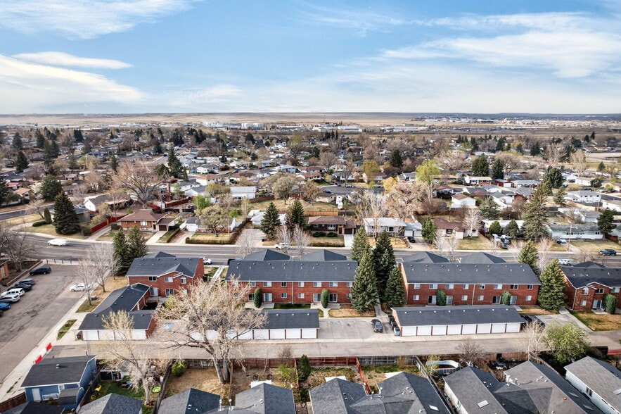convenient location - 4502 E 12th St