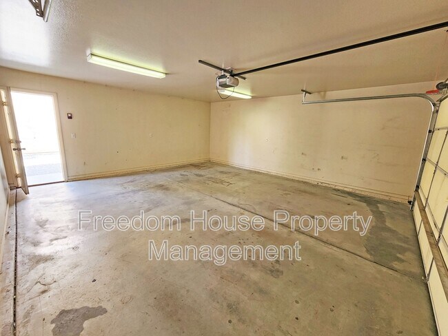 Building Photo - 1340 Pocahontas Ave