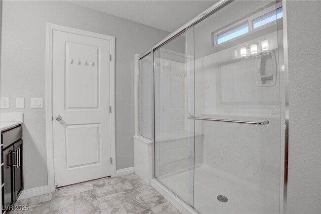 Building Photo - 3108 Zara Ave