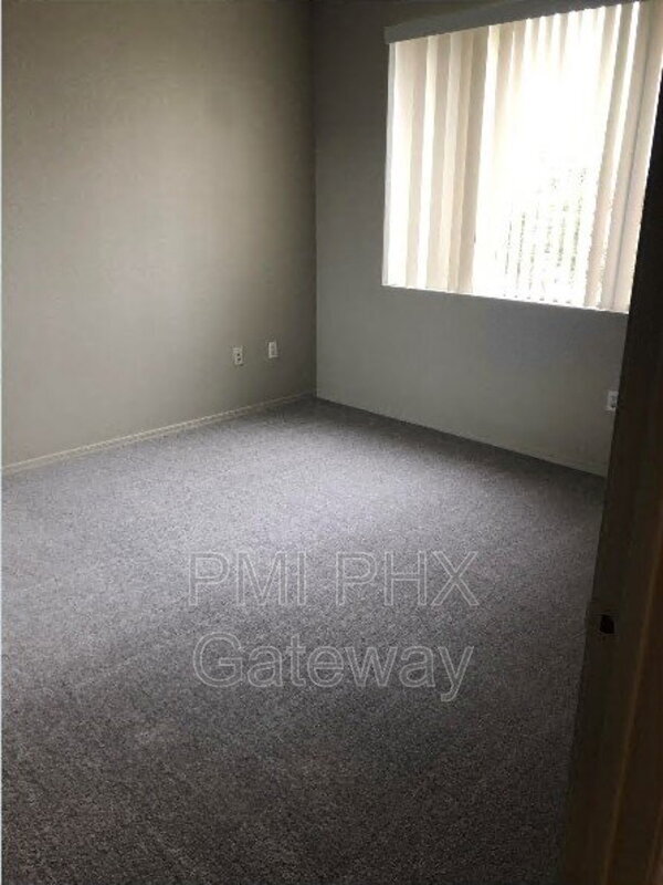 Building Photo - 5401 E Van Buren St