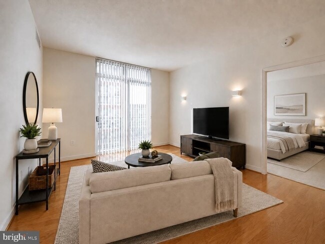 Building Photo - 155 Potomac Passage
