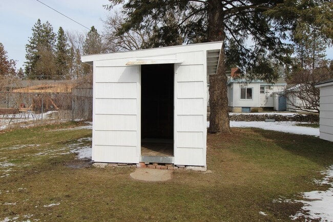 Building Photo - 3514 W Broad Pl