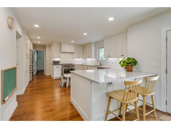 Building Photo - 8700 Mountainwood Cir