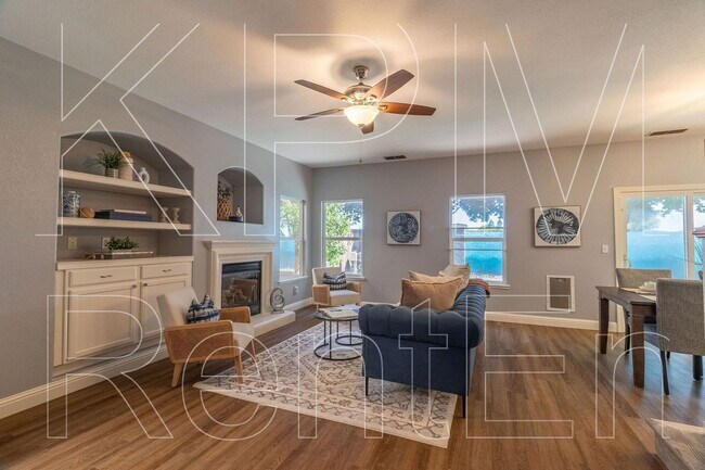 Building Photo - 6221 Crestview Cir