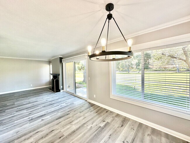 Building Photo - Beautiful, End-Unit, Ground Level, Largest SF 1/1 layout in the Pala Mesa Villas Community with G...