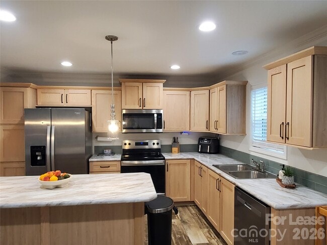 Building Photo - 118 Vly Spgs Dr