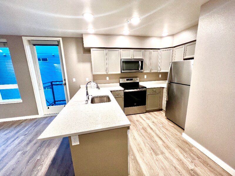 Building Photo - 2330 Yakima Ct
