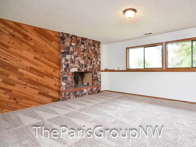 Building Photo - 14655 NE 179th St