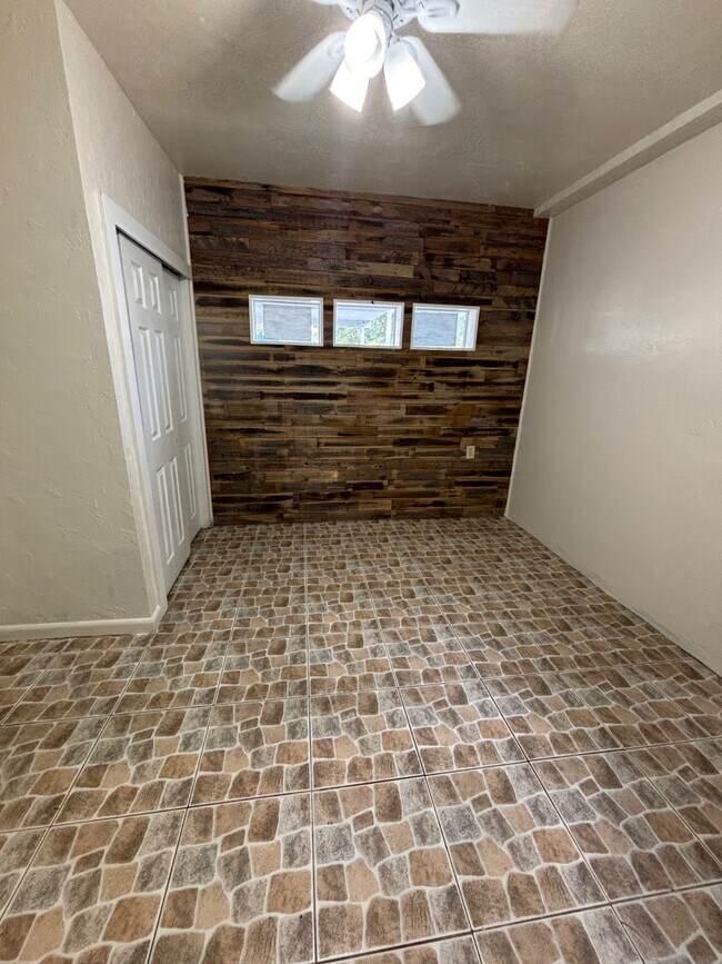 Building Photo - 5299 32nd Terrace N
