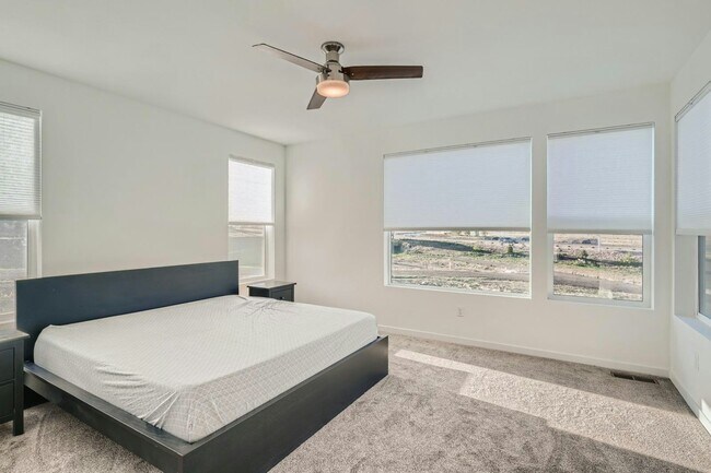 Building Photo - 11059 Shining Star Cir