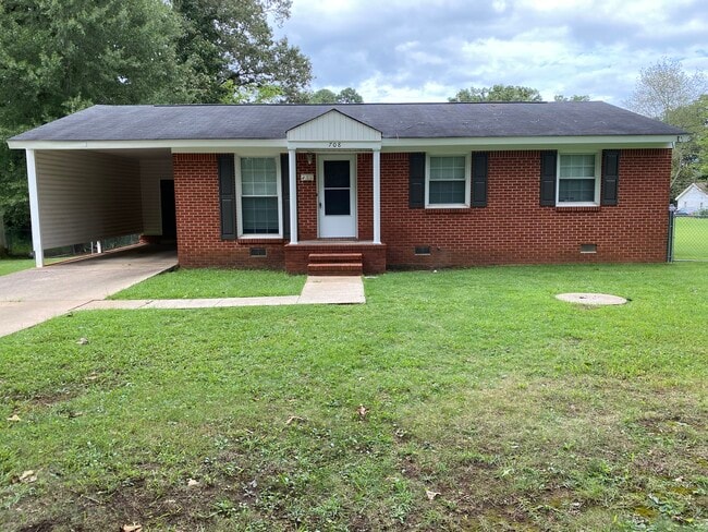 Primary Photo - 708 W Walnut St