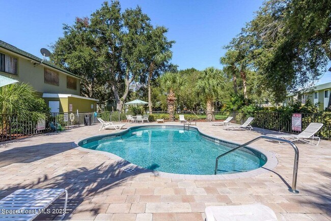 Building Photo - 2253 Flower Tree Cir