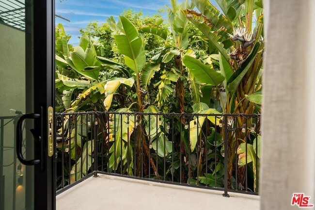 Building Photo - 4118 Higuera St