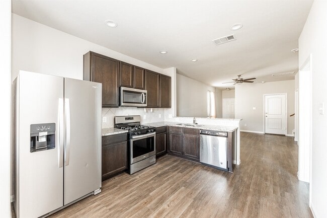 Building Photo - 24514 Lorenzo Glaze Trail