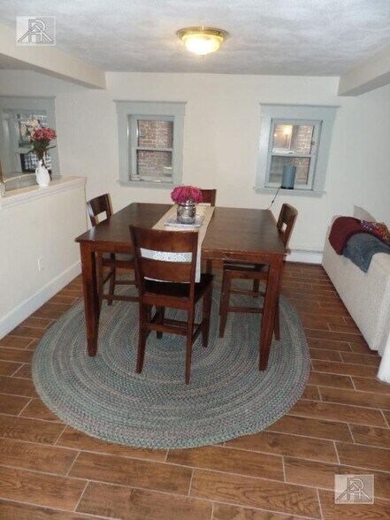 Building Photo - 19 South St