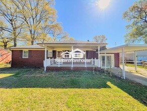 Building Photo - 712 Woodstock Rd