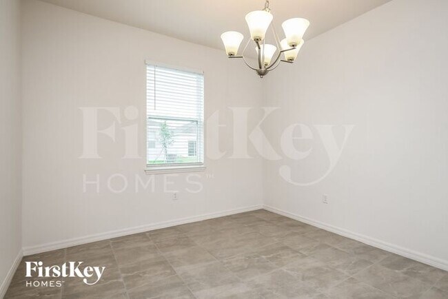 Building Photo - 1210 Ponca Rd